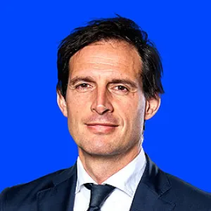 Head and shoulders photo of Wopke Hoekstra.