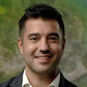 Head and shoulders photo of Alexander Kennedy.