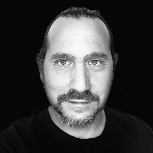 Head and shoulders photo of Yiannis Chrysostomidis.